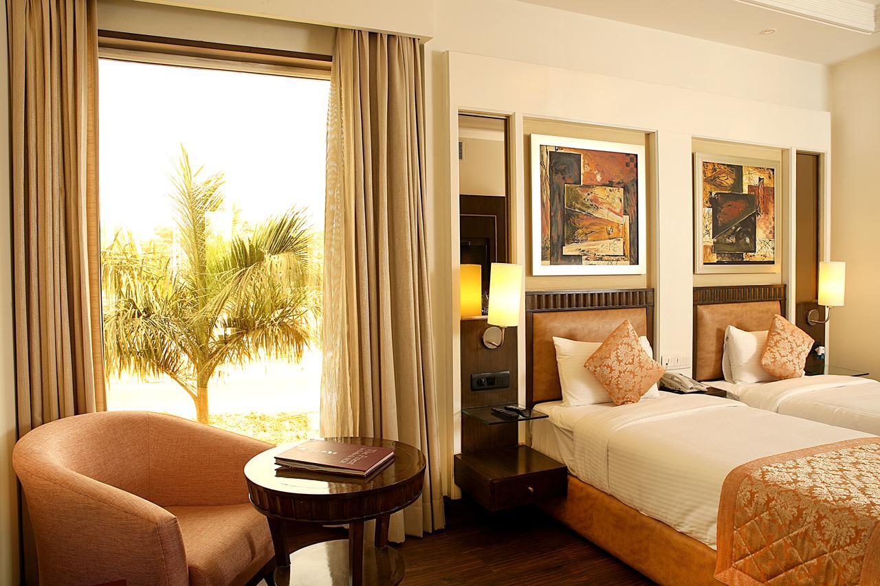 Inde Hotel Signature Tower Gurgaon Eksteriør billede