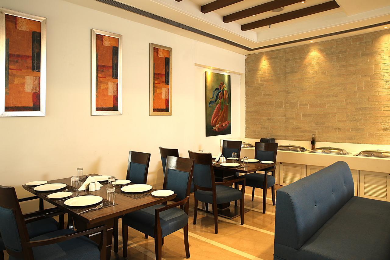 Inde Hotel Signature Tower Gurgaon Eksteriør billede